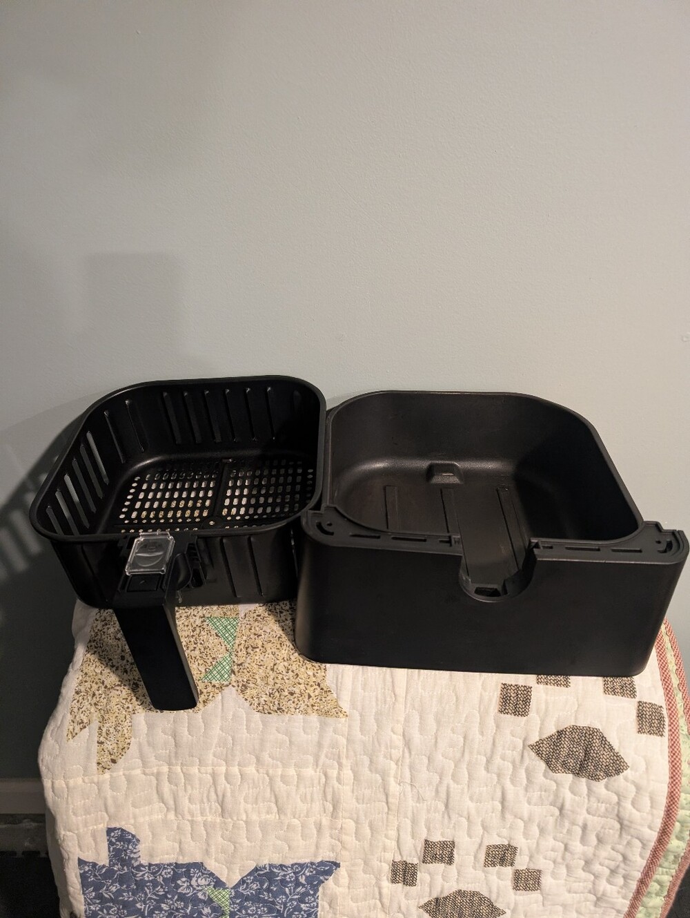 Non Stick Reusable COSORI Air Fryer Accessories 5.8QT Original Basket CP358-CS35